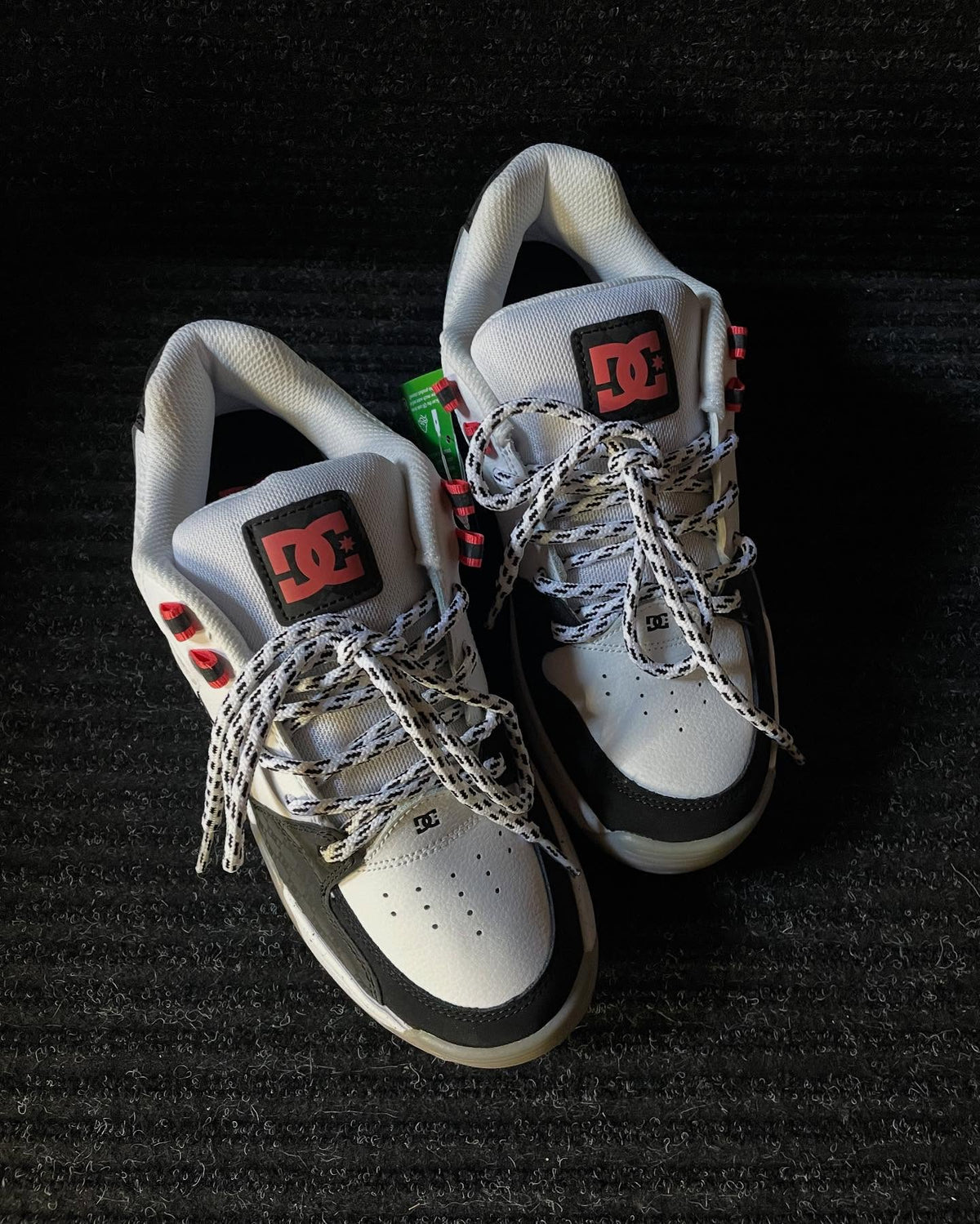 DCshoes