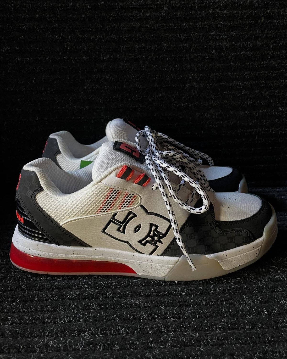 DCshoes