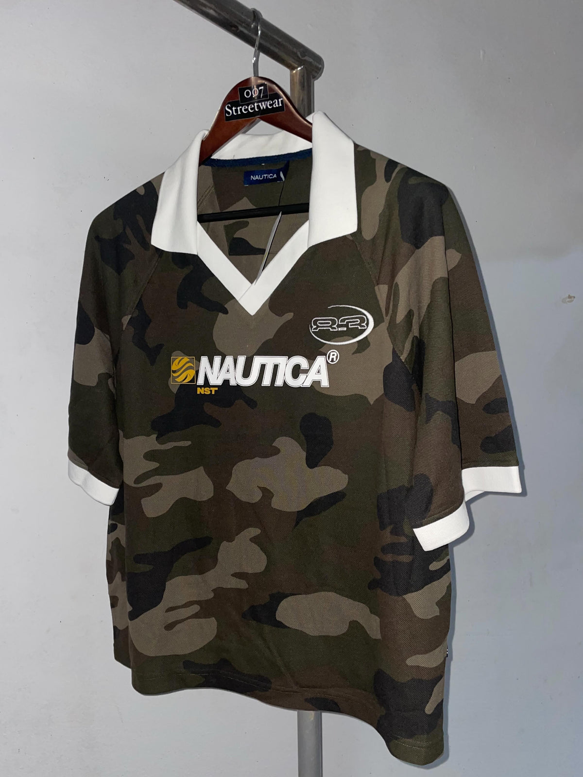 NAUTICA